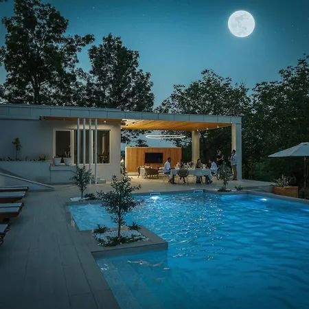 Villa Kuca Sa Bazenom Do 10 Osoba Freedom Place *