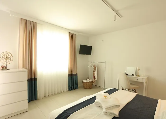 Kuca Sa Bazenom Do 10 Osoba Freedom Place Вилла Ягодина