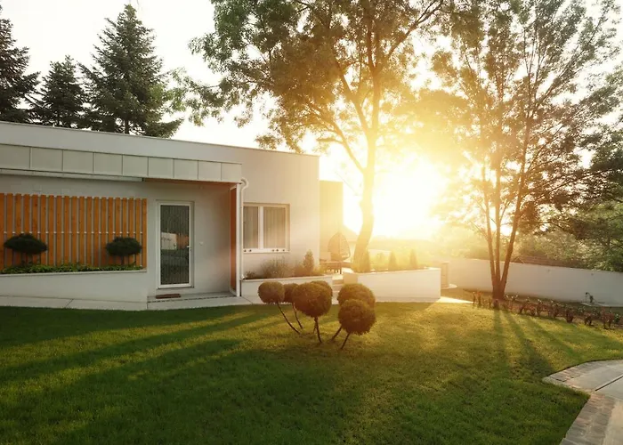 Kuca Sa Bazenom Do 10 Osoba Freedom Place Ягодина