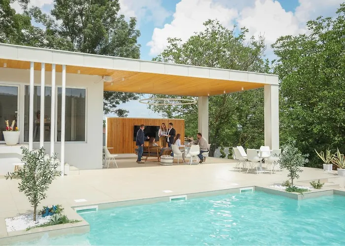 Вилла Kuca Sa Bazenom Do 10 Osoba Freedom Place *